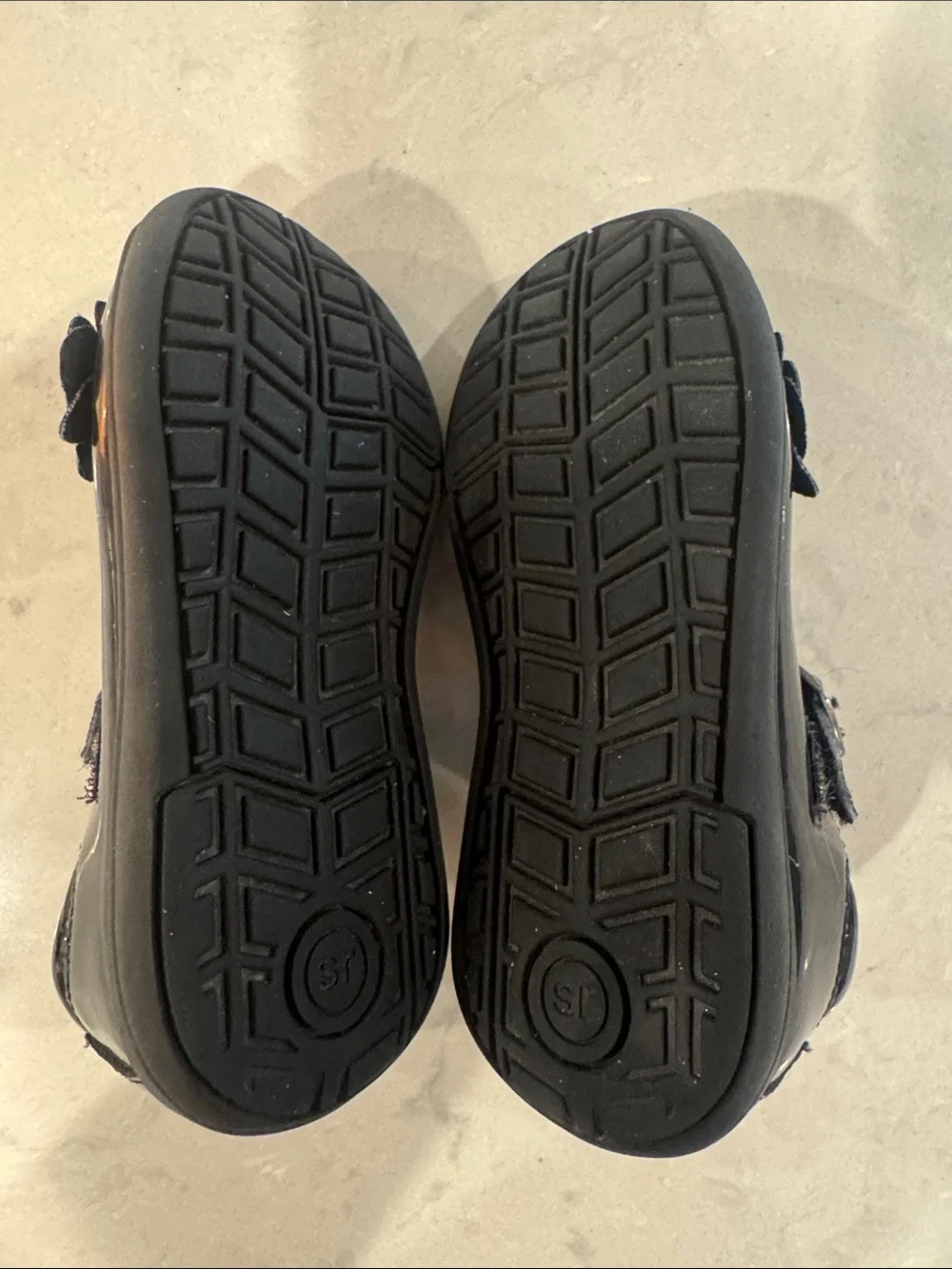 Stride Rite Black Patent Mary Jane Shoes with Flower Accent Size 8.5M
